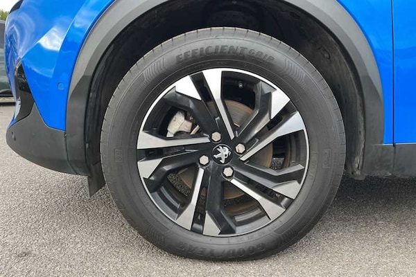 Used Peugeot E-2008 2021 for sale - 76242679: Photo 9