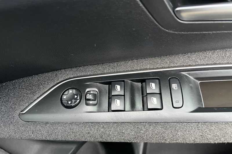 Used Peugeot 3008 2024 for sale - 77474309: Photo 16