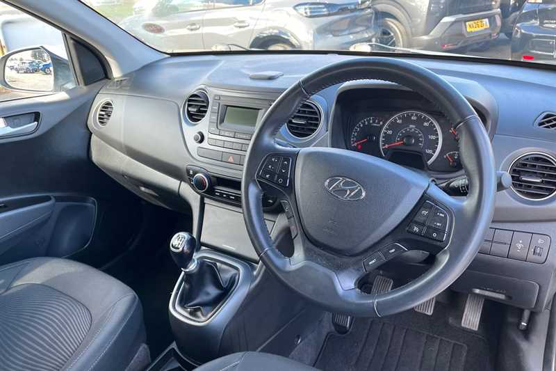 Used Hyundai i10 2017 for sale - 78129838: Photo 39