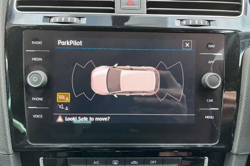 Used Volkswagen Golf 2018 for sale - 77811464: Photo 19