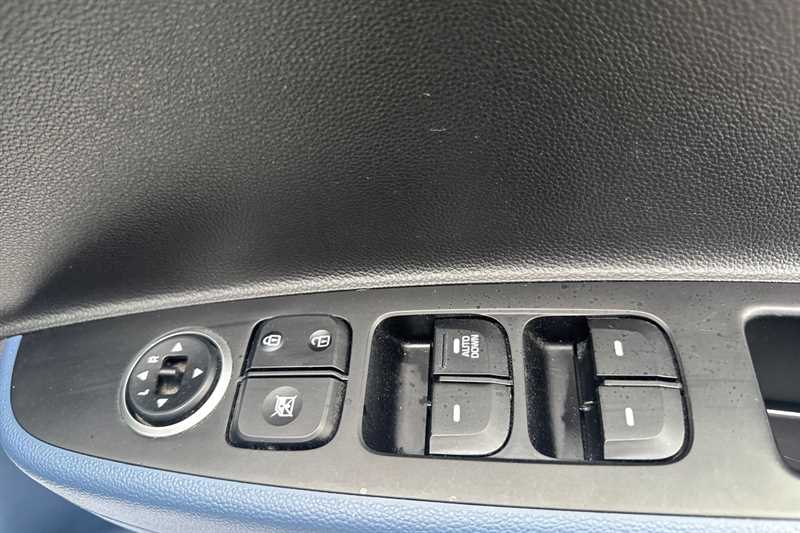 Used Hyundai i10 for sale - 76517067: Photo 16