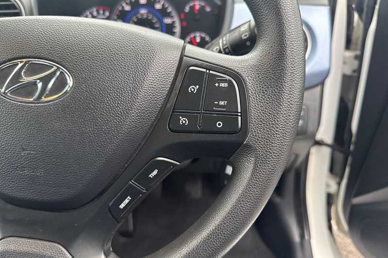 Used Hyundai i10 for sale - 76517067: Photo 22