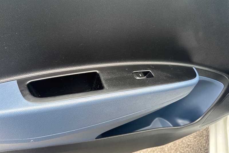 Used Hyundai i10 for sale - 76517067: Photo 40