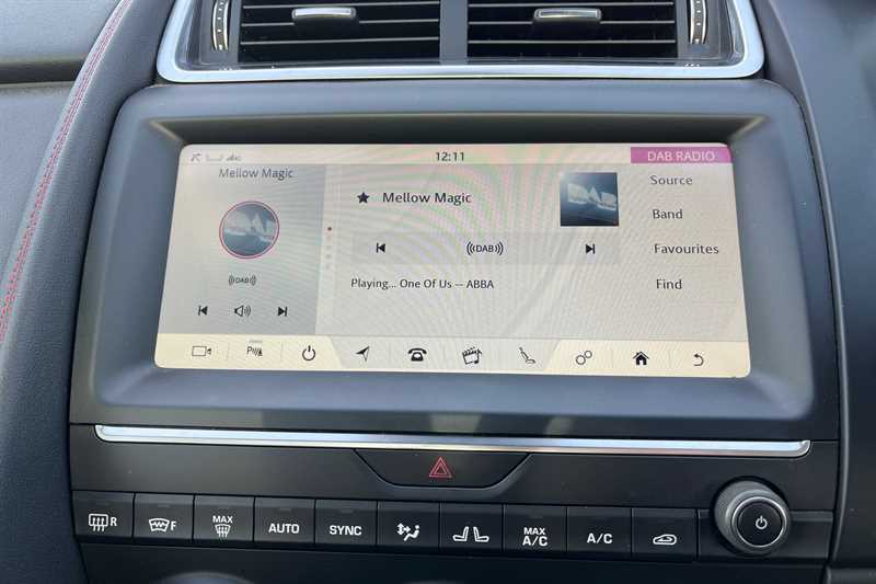 Used Jaguar E-Pace 2020 for sale - 76351808: Photo 17