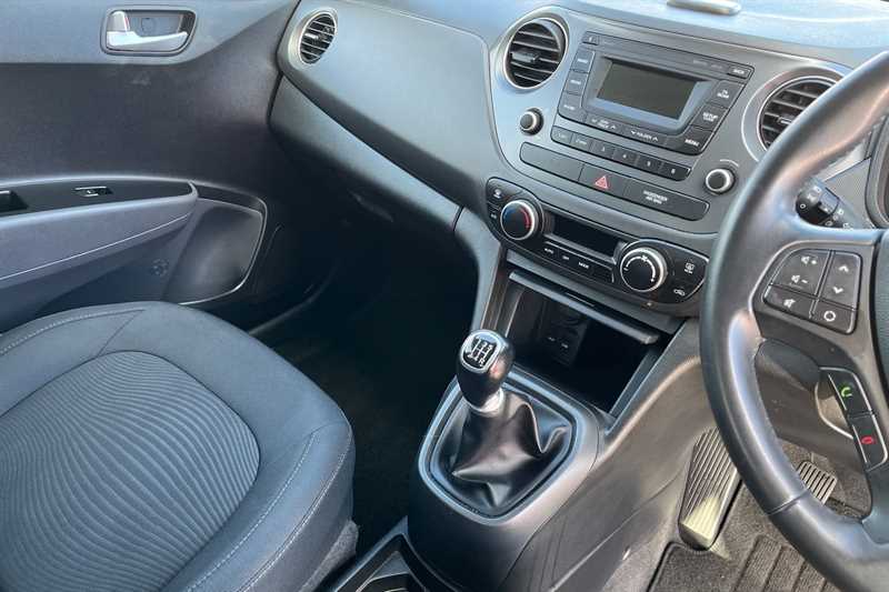 Used Hyundai i10 2017 for sale - 78137708: Photo 14