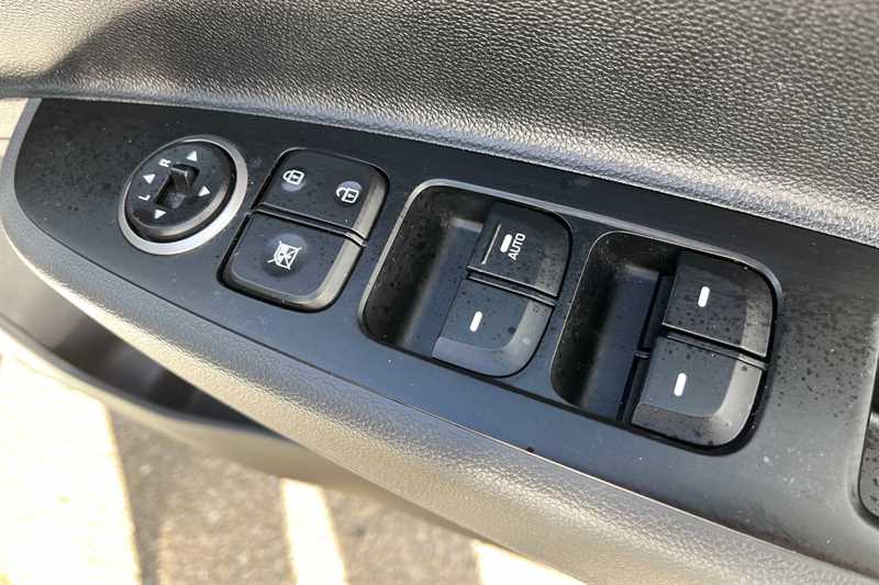 Used Hyundai i10 2017 for sale - 78137708: Photo 16