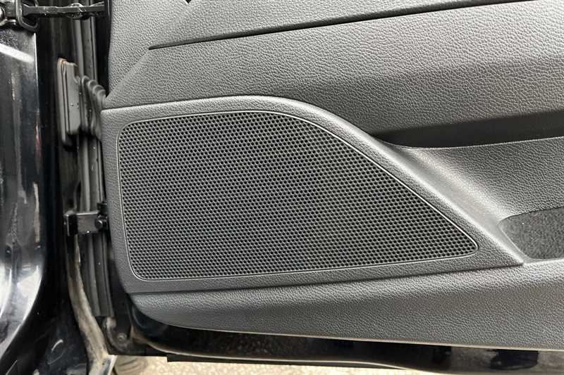 Used Volkswagen Scirocco 2017 for sale - 76529409: Photo 27