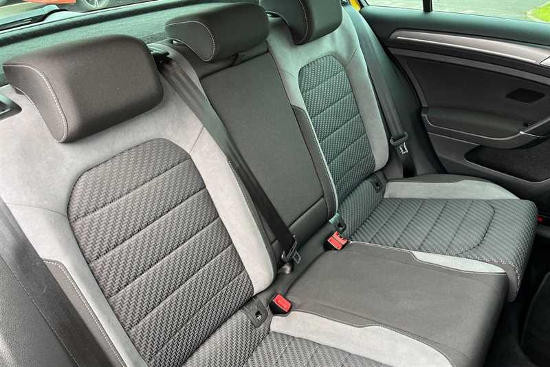 Used Volkswagen Golf 2018 for sale - 77757203: Photo 24