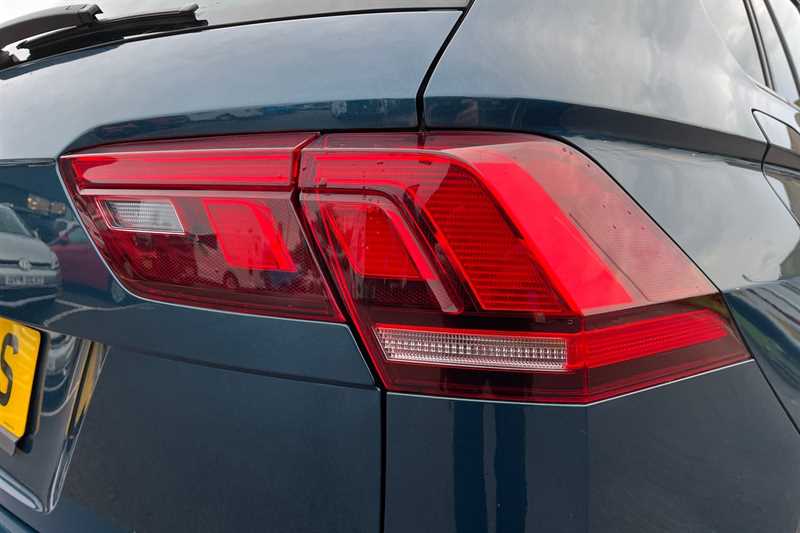 Used Volkswagen Tiguan 2020 for sale - 76955927: Photo 32