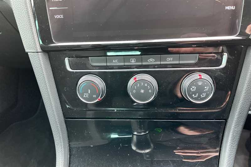 Used Volkswagen Golf 2018 for sale - 77828134: Photo 15