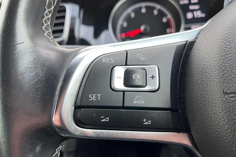 Used Volkswagen Golf 2018 for sale - 77828134: Photo 21