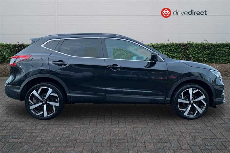 Used Nissan Qashqai 2018 for sale - 77485977: Photo 2