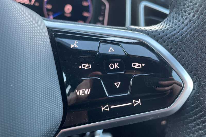 Used Volkswagen T-Roc 2023 for sale - 77082775: Photo 22