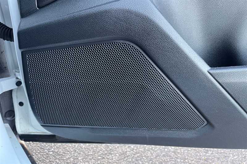 Used Volkswagen T-Roc 2023 for sale - 77082775: Photo 27