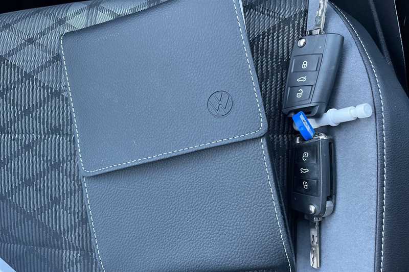 Used Volkswagen T-Roc 2023 for sale - 77082775: Photo 36