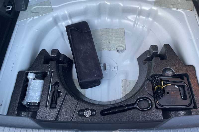 Used Volkswagen T-Roc 2023 for sale - 77082775: Photo 37