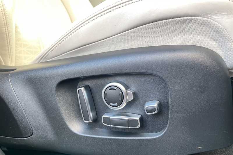 Used Land Rover Range Rover Velar 2021 for sale - 76747896: Photo 26