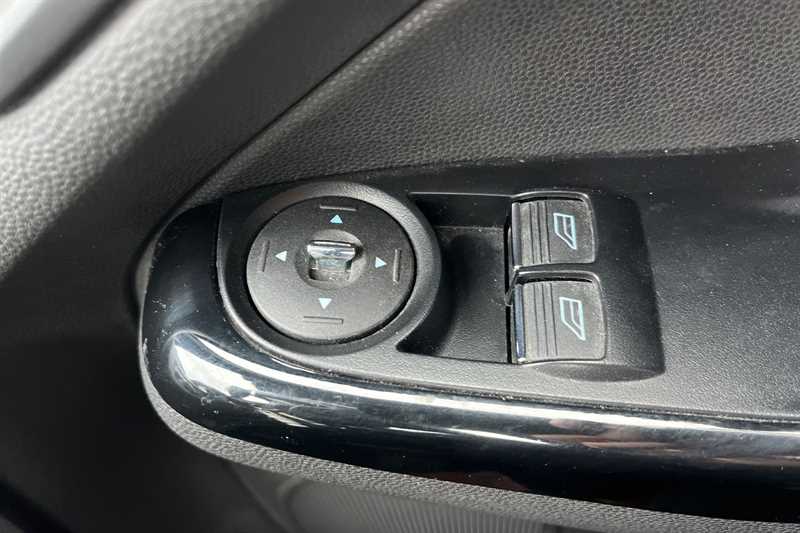 Used Ford Fiesta 2014 for sale - 76939737: Photo 16