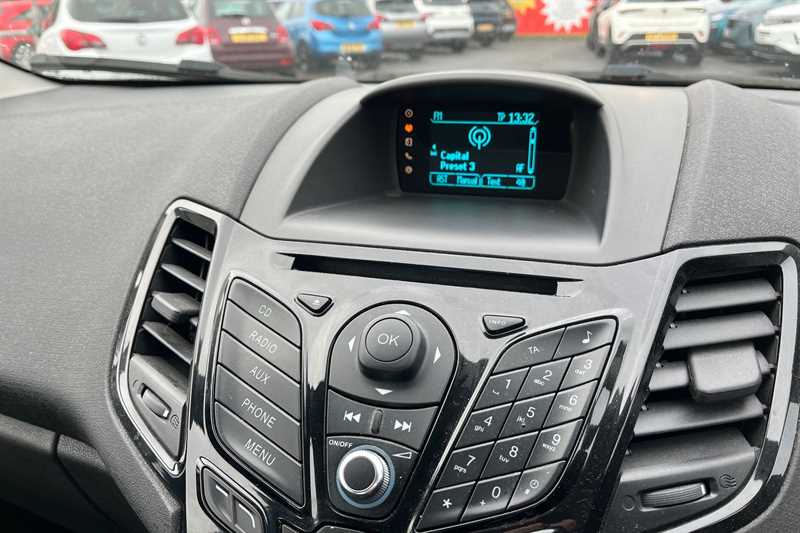 Used Ford Fiesta 2014 for sale - 76939737: Photo 17