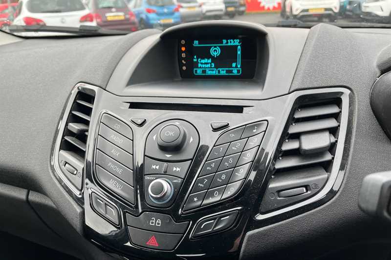 Used Ford Fiesta 2014 for sale - 76939737: Photo 18