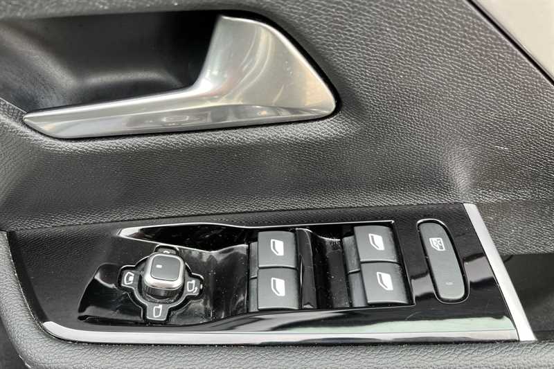 Used Vauxhall Astra 2024 for sale - 77800256: Photo 16