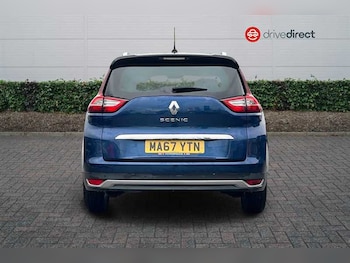 Used Renault Grand Scenic 2017 for sale - 76955563: Photo