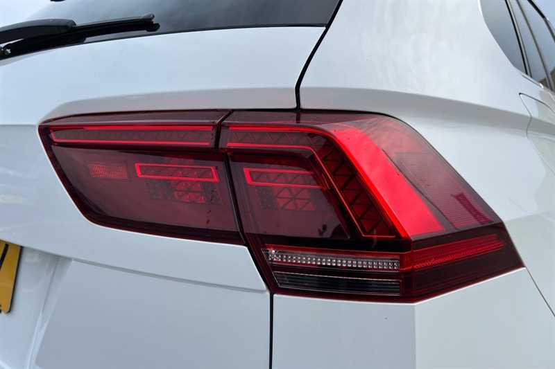 Used Volkswagen Tiguan 2018 for sale - 77700557: Photo 32