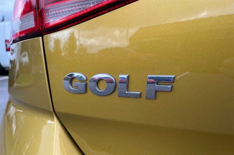 Used Volkswagen Golf 2018 for sale - 77801234: Photo 30