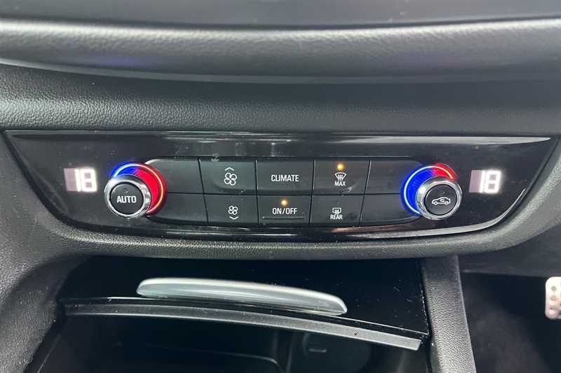 Used Vauxhall Insignia 2018 for sale - 77945149: Photo 15