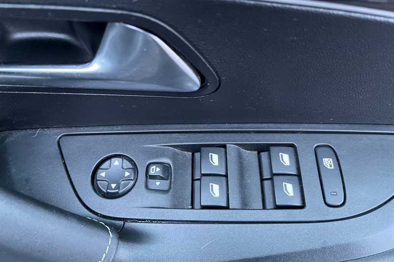 Used Peugeot 2008 2023 for sale - 77485774: Photo 16