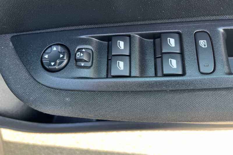 Used Peugeot 208 2022 for sale - 76448162: Photo 16