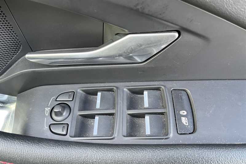 Used Jaguar E-Pace 2020 for sale - 76733871: Photo 16