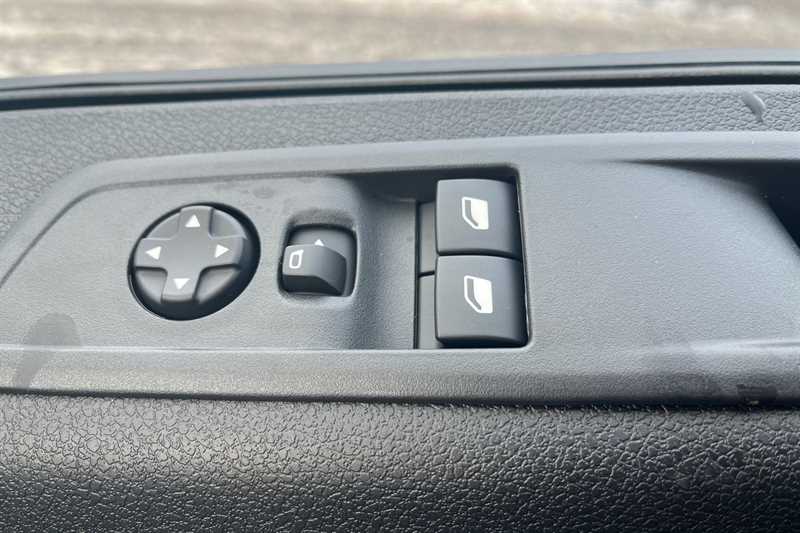 Used Vauxhall Vivaro 2025 for sale - 77295516: Photo 16