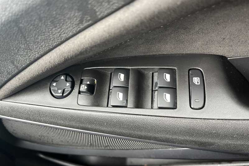 Used Vauxhall Crossland 2022 for sale - 76462843: Photo 16