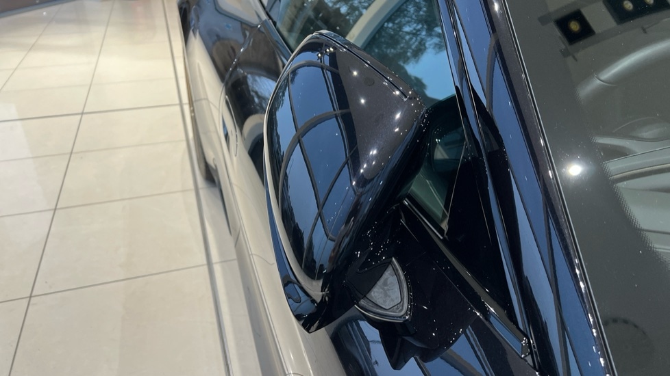 Used Porsche Taycan 2023 for sale - 76285596: Photo 40