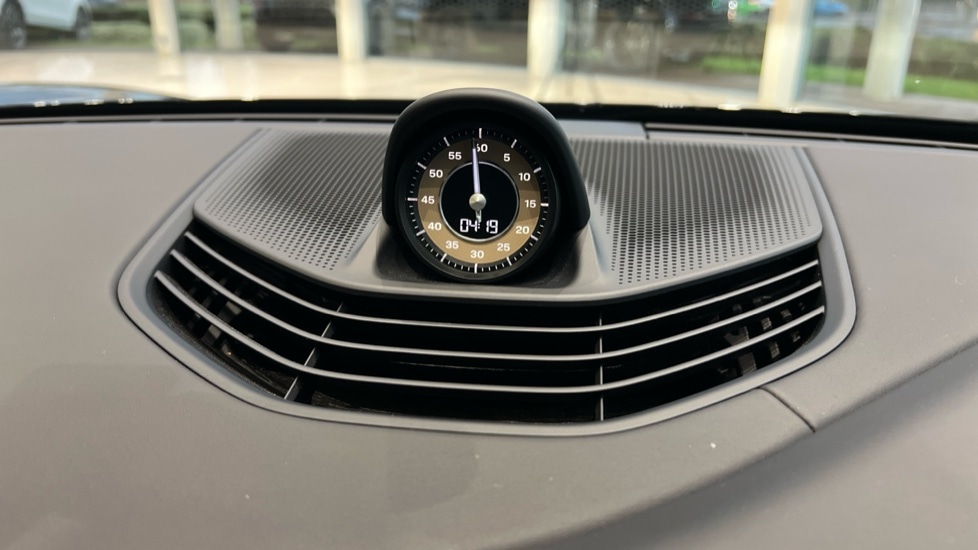 Used Porsche Taycan 2023 for sale - 76285596: Photo 50
