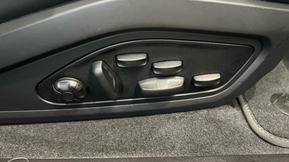 Used Porsche Taycan 2023 for sale - 76285596: Photo 55