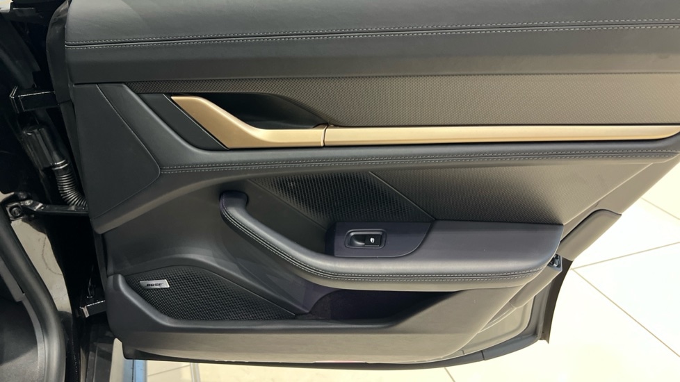 Used Porsche Taycan 2023 for sale - 76285596: Photo 59