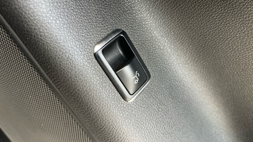 Used Mercedes-Benz GLE 2018 for sale - 76146028: Photo 67