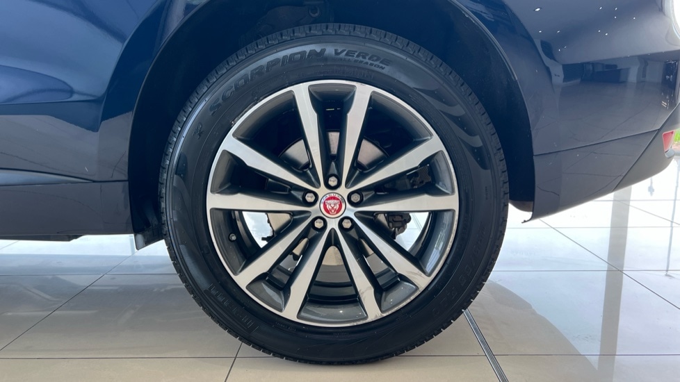 Used Jaguar F-Pace 2019 for sale - 76754706: Photo 27