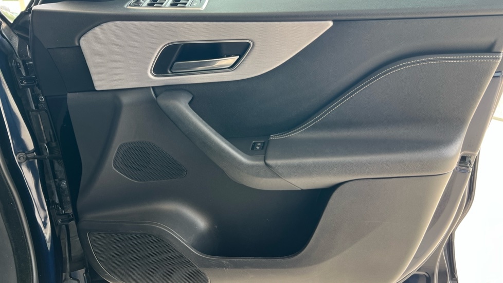 Used Jaguar F-Pace 2019 for sale - 76754706: Photo 76