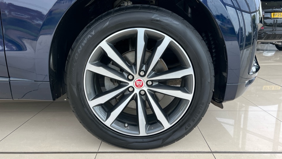 Used Jaguar F-Pace 2019 for sale - 76754706: Photo 8