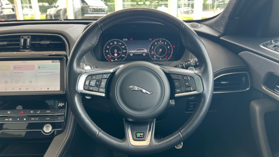 Used Jaguar F-Pace 2019 for sale - 76552284: Photo 15