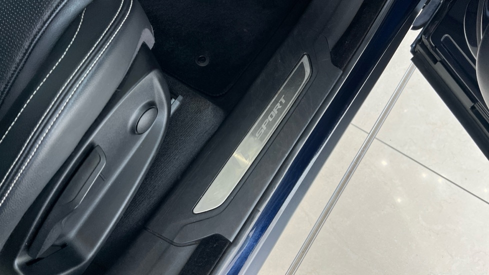 Used Jaguar F-Pace 2019 for sale - 76552284: Photo 24