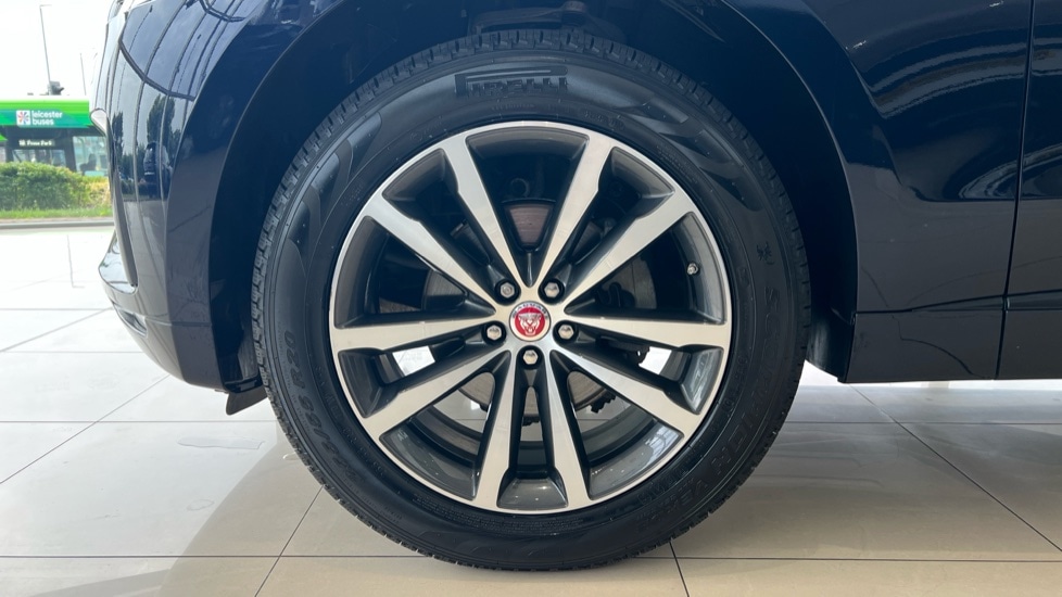 Used Jaguar F-Pace 2019 for sale - 76552284: Photo 26