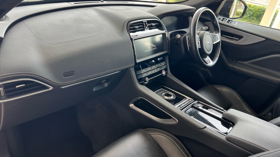 Used Jaguar F-Pace 2019 for sale - 76552284: Photo 33