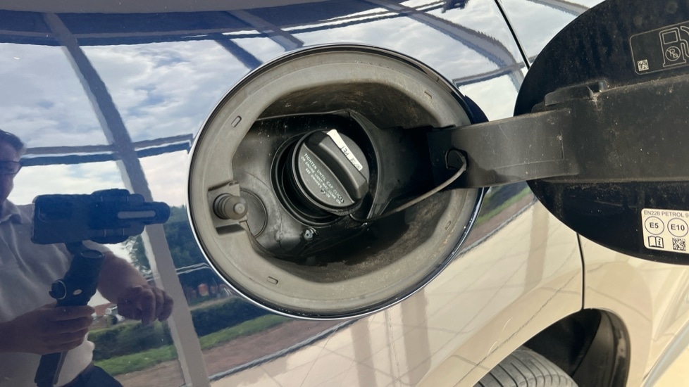 Used Jaguar F-Pace 2019 for sale - 76552284: Photo 45