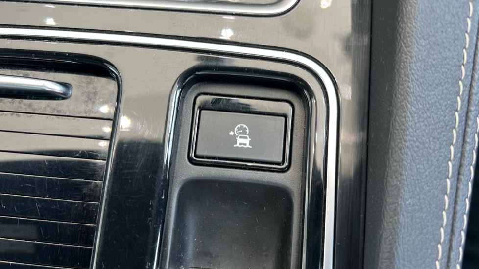 Used Jaguar F-Pace 2019 for sale - 76552284: Photo 61