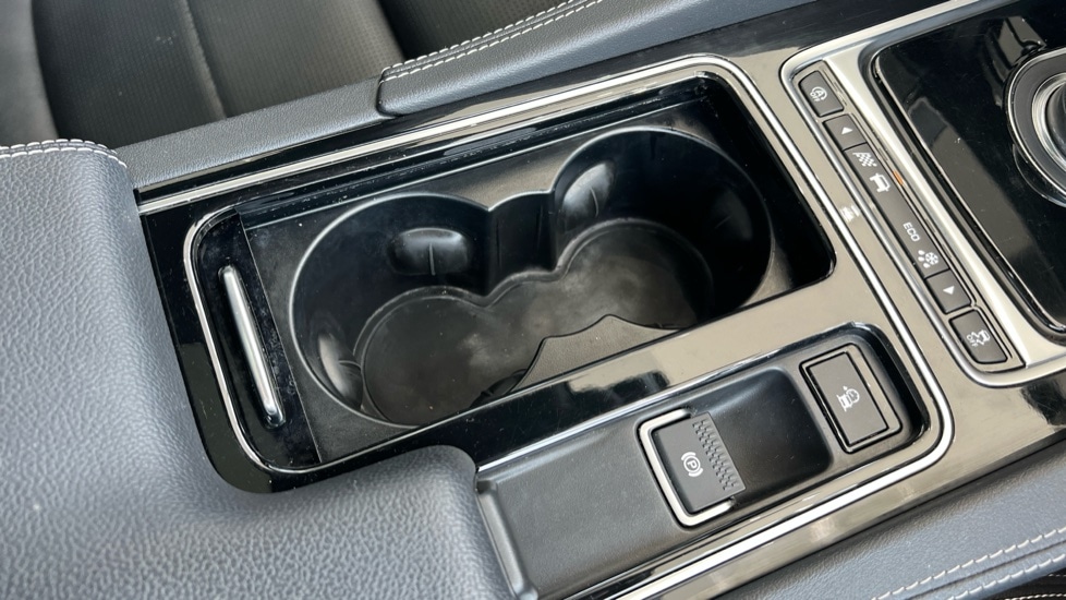 Used Jaguar F-Pace 2019 for sale - 76552284: Photo 63