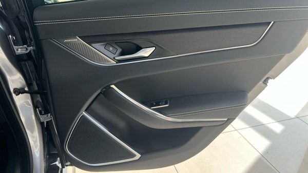 Used Jaguar XF 2024 for sale - 76180200: Photo 78